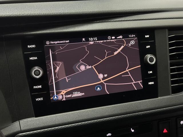 Volkswagen TRANSPORTER 2.0 TDI 110kW L2H1 / 2.500 kg Trekgewicht / Standkachel / Dealer Onderhouden / Navigatie / Apple Carplay & Android Auto / Parkeersensoren voor en Achter / DAB / Armsteun /