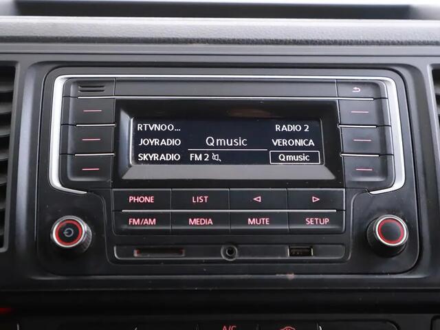 Volkswagen TRANSPORTER 2.0 TDI L2H1 DC 2018 km 84.000 Nap 1e eigenaar Trekhaak,Airco,Cruise,Cv Dealer onderhouden