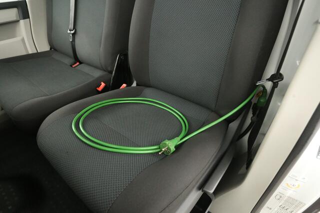 Volkswagen TRANSPORTER 2.0 TDI 150PK L1H1 | Koelwagen 4° | Nachtkoeling | Airco | Cruise | 3-Zits | Trekh. | Parkeersens.