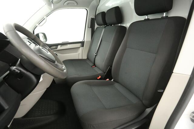 Volkswagen TRANSPORTER 2.0 TDI 150PK L1H1 | Koelwagen 4° | Nachtkoeling | Airco | Cruise | 3-Zits | Trekh. | Parkeersens.