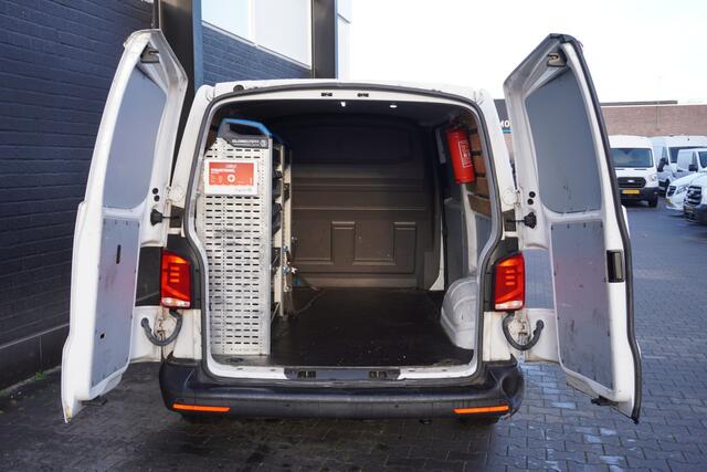 Volkswagen TRANSPORTER 2.0 TDI 150PK Automaat EURO 6 - Airco - Navi - Cruise - ¤14.950,- Excl.