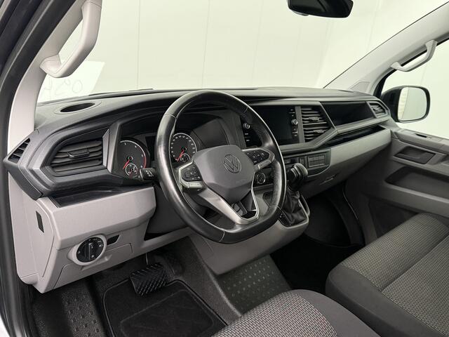 Volkswagen TRANSPORTER 2.0TDi 150PK DSG Automaat Lang | Led | Navigatie | Camera | Multimedia | Trekhaak | 3-Persoons