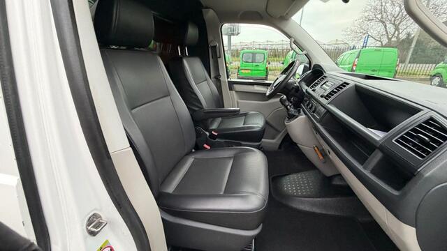 Volkswagen TRANSPORTER 2.0 TDI 84KW 115PK L2H1 EURO 6 AIRCO/ TTEKHAAK/ CRUISE CONTROL/ 100% DEALERONDERHOUDEN