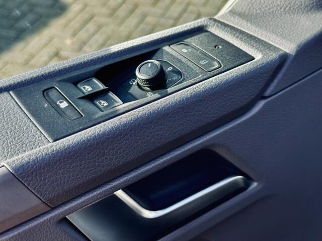 Volkswagen TRANSPORTER 2.0 TDI 150pk | DSG | Lang | Exclusive | Digital Cockpit | Adapt Cruise | Camera | Stoelverw. | Side Assist | BPM vrij | Ex btw