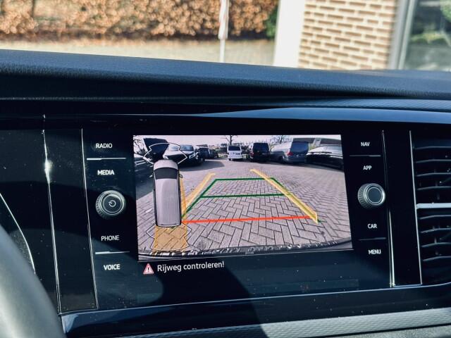 Volkswagen TRANSPORTER 2.0 TDI 150pk | DSG | Lang | Exclusive | Digital Cockpit | Adapt Cruise | Camera | Stoelverw. | Side Assist | BPM vrij | Ex btw