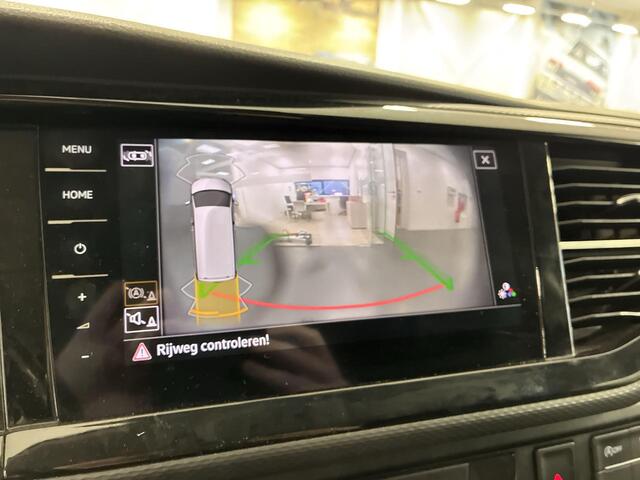 Volkswagen TRANSPORTER 2.0 TDI 150pk DSG L2H3 28 Bulli · Camera · Navigatie · Tussenschot · Trekhaak · P-Sensoren · 17'' Inch · Garantie t/m 30-09-2026 of 150.0000km