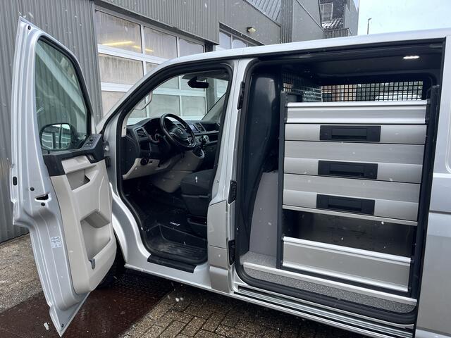 Volkswagen TRANSPORTER 2.0 TSI L2H1 Benzine / CNG Dubbele Schuifdeur Airco Cruise controle Bpm vrij Trekhaak Klep achter Omvormer Kastinrichting Standkachel Euro 6 Benzine Ideaal voor ombouw naar Camper !!