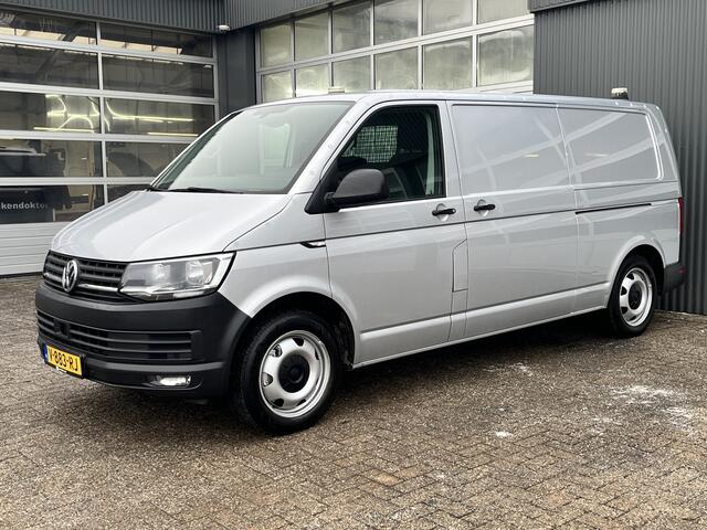 Volkswagen TRANSPORTER 2.0 TSI L2H1 204pk DSG Automaat Dubbele schuifdeuren Airco Adaptive Cruise Navigatie Pdc V/A Trekhaak 2500kg Lange wielbasis Lang Bpm vrij voor prive gebruik Kastinrichting Comfort stoelen met zijairbag i
