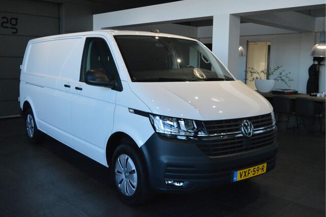 Volkswagen TRANSPORTER 2.0 TDI L2H1 airco cruise navi trekhaak pdc 150 pk !!