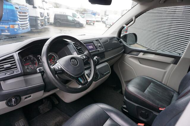 Volkswagen TRANSPORTER 204pk Automaat Dubbele cabine L2 Highline Apple Carplay Leder LED Trekhaak Navi 2xSchuifdeur 18" Velgen Euro6