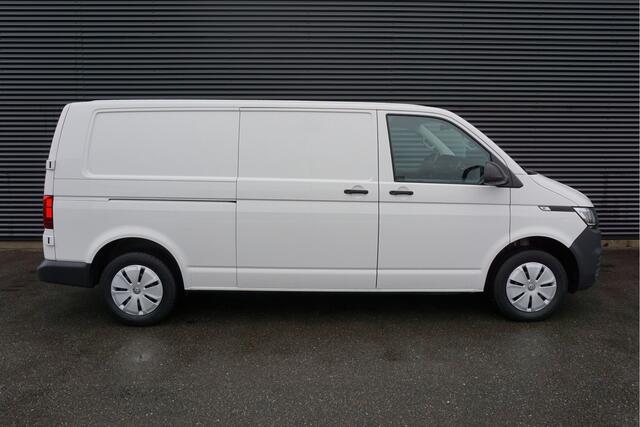 Volkswagen TRANSPORTER 110pk L2H1 Trekhaak Parkeersensoren Apple carplay Parkeersensoren Cruise control