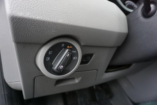 Volkswagen TRANSPORTER 110pk L2H1 Trekhaak Parkeersensoren Apple carplay Parkeersensoren Cruise control