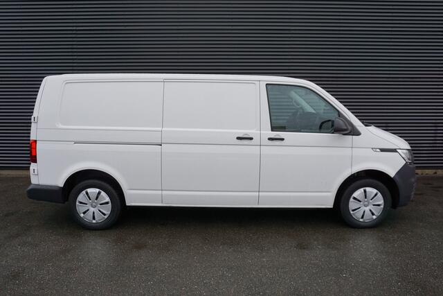 Volkswagen TRANSPORTER 110pk L2H1 Trekhaak Parkeersensoren Apple carplay Parkeersensoren Cruise control