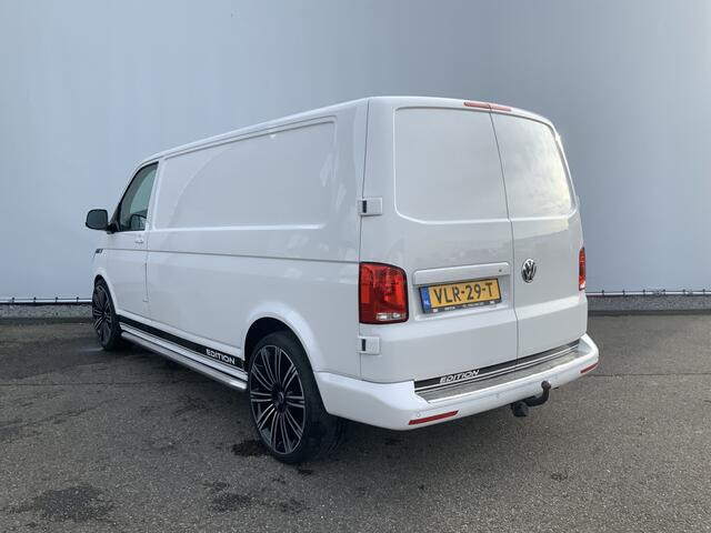 Volkswagen TRANSPORTER 2.0 TDI L2H1 28 Airco Cruise Alu Velg Side Bar Leer Trekhaak 2500 kg Alu Velg Euro 6
