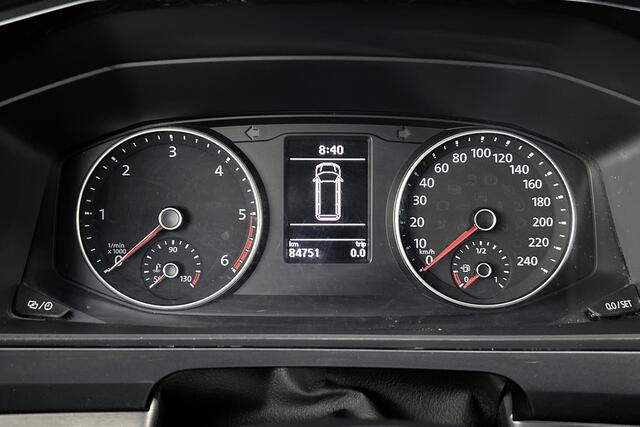 Volkswagen TRANSPORTER 2.0 TDI 204PK L2 Highline | Led | 2x schuifdeur | Stoelverwarming | Lederen bekleding | Camera