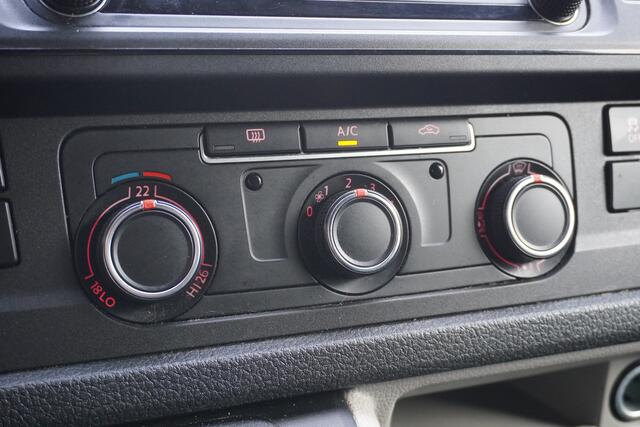 Volkswagen TRANSPORTER 2.0 TDI L2 EURO 6 - Airco - Cruise - Camera - ¤ 11.900,- Excl.