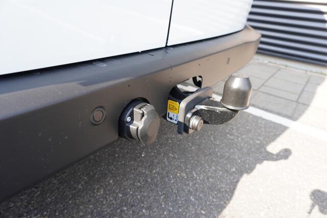 Volkswagen TRANSPORTER e-Transporter Life 218 pk, Achterdeuren zonder ruit, Trekhaak, Climatronic, Bijrijdersbank