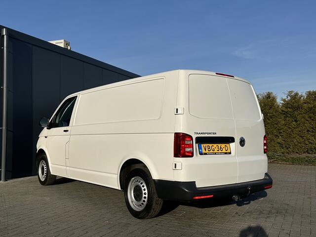 Volkswagen TRANSPORTER 2.0 TDI 102 PK / L2H1 / UNIEK 29.774 KM !! / 1e EIGENAAR / TREKHAAK / AIRCO / 3 ZITS