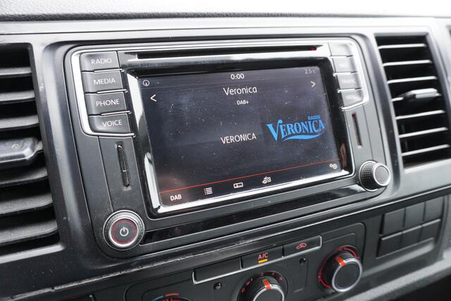 Volkswagen TRANSPORTER 2.0 TDI L2 - Airco - Navi - PDC - Trekhaak - ¤ 8.950,- Excl.