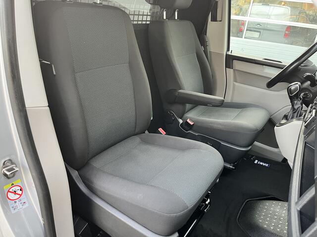 Volkswagen TRANSPORTER 2.0 TSI L2H1 204pk DSG Automaat Dubbele schuifdeuren Airco Adaptive Cruise Navigatie Pdc V/A Trekhaak 2500kg Lange wielbasis Lang Bpm vrij voor prive gebruik Kastinrichting Comfort stoelen met zijairbag i