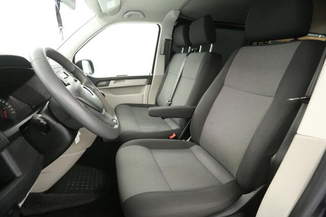 Volkswagen TRANSPORTER 2.0 TDI 150PK L2H1 | Airco | Cruise | 3-Zits | Elektrpakket | Schuifdeur