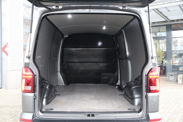 Volkswagen TRANSPORTER 2.0 TDI 150 | Aut. | L2H1 | Navi | Camera | Cruise..