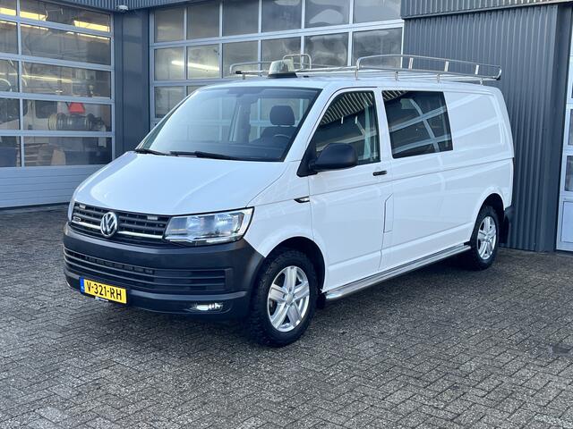 Volkswagen TRANSPORTER 2.0 TDI L2H1 DC 4Motion 150pk 4x4 Vierwielaandrijving Airco Cruise controle Telefoonverbinding Navigatie Apple carplay Trekhaak 2500kg Euro 6 Bpm vrij voor particulier gebruik!!