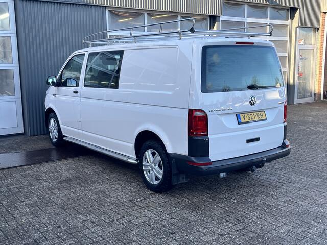 Volkswagen TRANSPORTER 2.0 TDI L2H1 DC 4Motion 150pk 4x4 Vierwielaandrijving Airco Cruise controle Telefoonverbinding Navigatie Apple carplay Trekhaak 2500kg Euro 6 Bpm vrij voor particulier gebruik!!