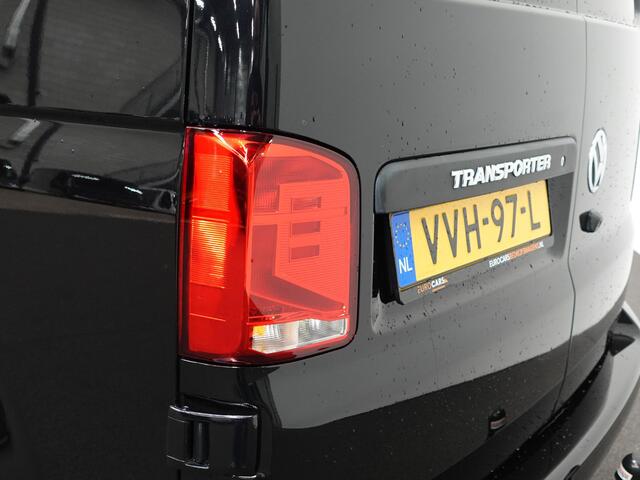 Volkswagen TRANSPORTER 2.0 150PK L2H1 Highline Automaat Dubbele Cabine Airco Navi Parkeersensoren Camera Trekhaak Carplay