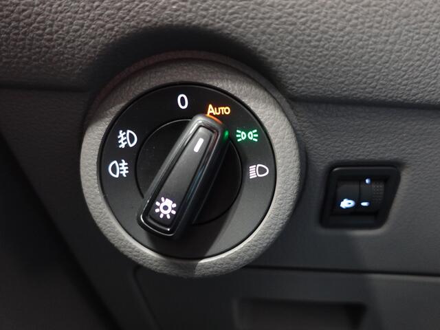 Volkswagen TRANSPORTER 2.0 150PK L2H1 Highline Automaat Dubbele Cabine Airco Navi Parkeersensoren Camera Trekhaak Carplay