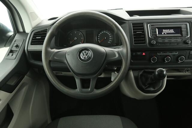 Volkswagen TRANSPORTER 2.0 TDI L2H1 | 140PK | Airco | Cruise | 3-Zits | Trekhaak | Sidebars