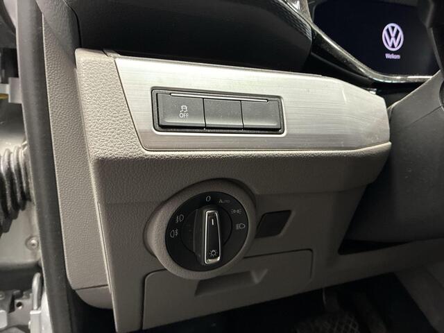 Volkswagen TRANSPORTER 2.0 TDI 150pk DSG 4Motion L1H1 28 BULLI · Apple/Android Car Play · Camera · Navigatie · Trekhaak · Vloerplaat · Tussenschot · 17'' Inch ·