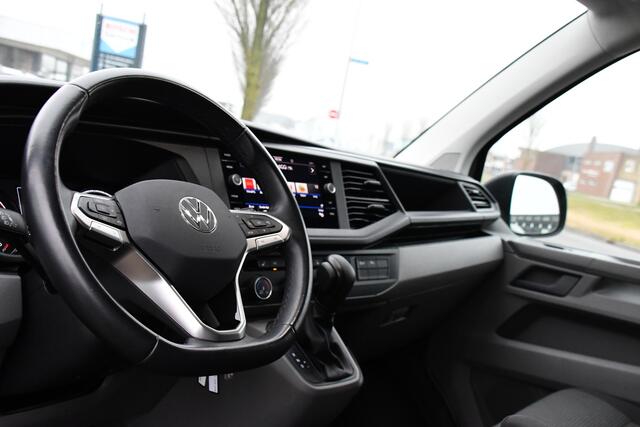 Volkswagen TRANSPORTER 2.0 TDI L2H1 30 ABT Bulli Edition Camera, Cruise, Carplay, LED, Stoelverwarming, Standkachel, Multimedia, Sensoren, Uniek!