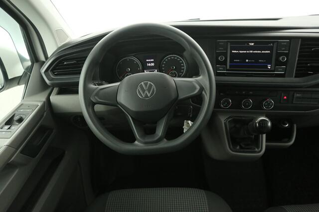 Volkswagen TRANSPORTER 2.0 TDI 150PK L1H1 | Airco | Cruise | Carplay | 3-Zits | Parkeersens. | Trekh.