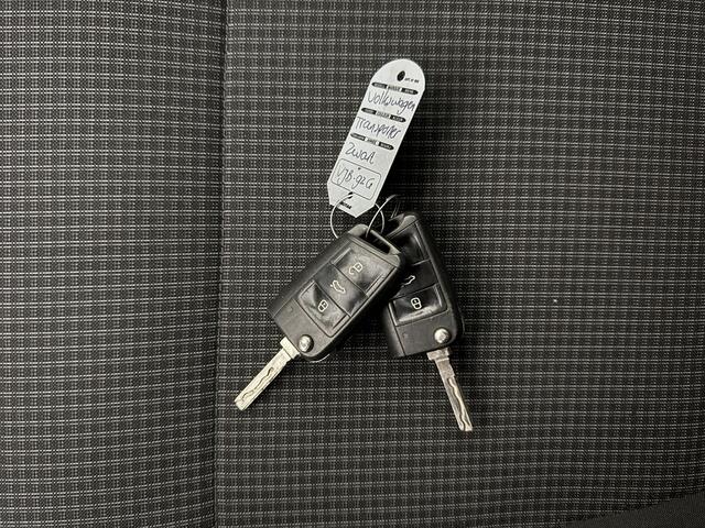 Volkswagen TRANSPORTER 2.0TDI | Airco | Cruise | 3-Zits | trekhaak | Betimmering