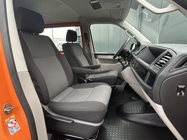 Volkswagen TRANSPORTER 2.0 TDI 102 PK TRENDLINE / L2H1 / 1e EIG. / DUBBEL CABINE / TREKHAAK / AIRCO / CRUISE