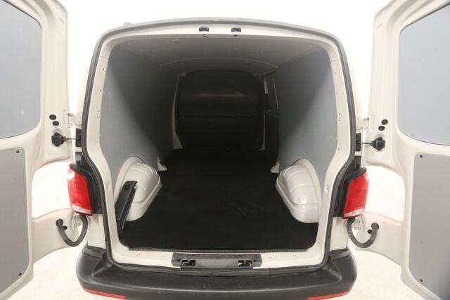 Volkswagen TRANSPORTER 2.0 TDI 150PK L2H1 | Ascot Grey | Airco | 3 Zits | Elektrpakket