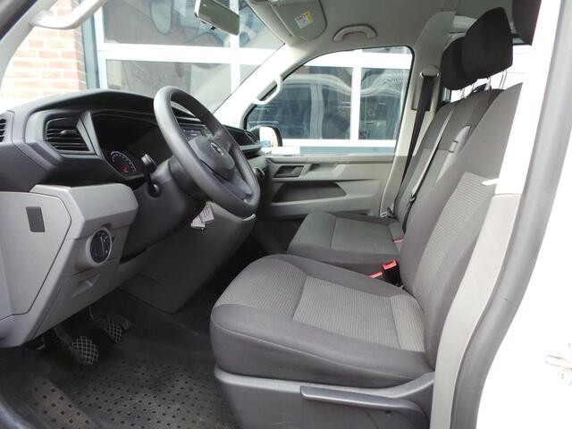 Volkswagen TRANSPORTER Kombi 2.0 TDI L1H1 9persoons Airco, 9 Personenbus 24,950ex btw.