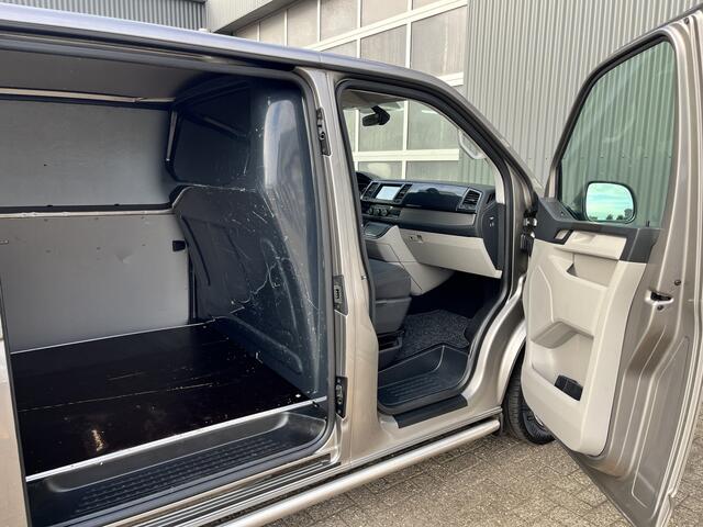 Volkswagen TRANSPORTER 2.0 TDI L2H1 150pk Automaat DSG 2x schuifdeur Airco Cruise controle Trekhaak 2500kg trekgewicht 2-Persoons Telefoonverbinding Apple carplay Sitebars Euro 6 Dubbele schuifdeur Bpm vrij Bestel
