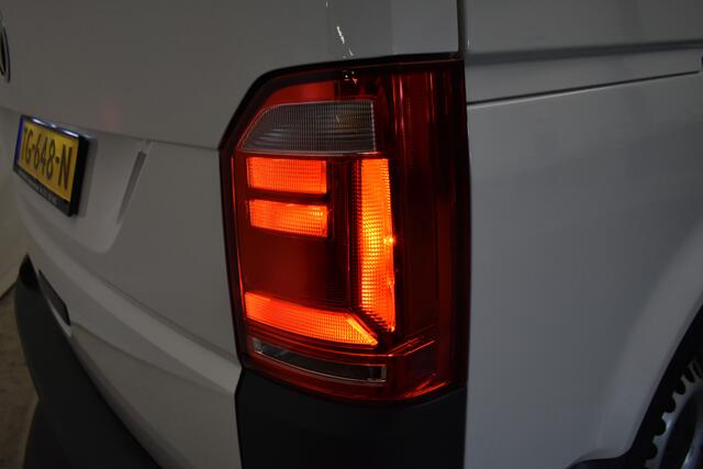 Volkswagen TRANSPORTER Kombi 2.0 TDI L2H1 Airco 2+2+2+2+3 Opstelling