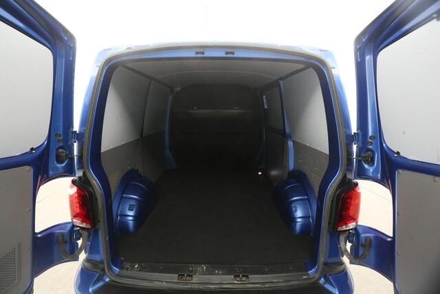 Volkswagen TRANSPORTER 2.0 TDI DSG Highline L1H1 | 204PK | Aut. | Alpine Audio | Airco | Adap.Cruise | Camera | Carplay | 3 Zits | Trekh. | Stoelverw.