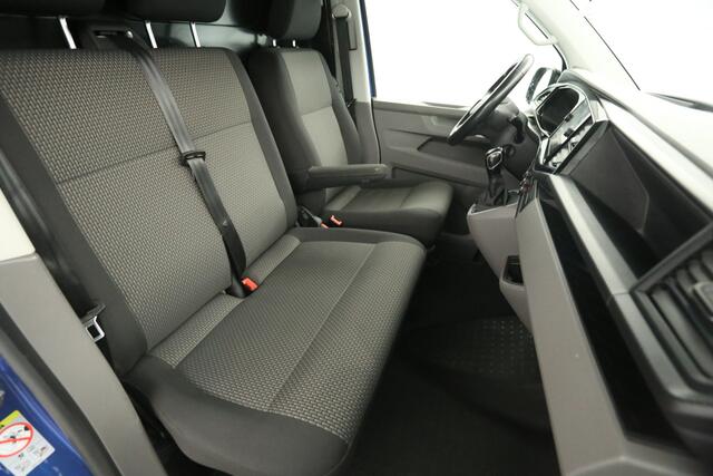 Volkswagen TRANSPORTER 2.0 TDI DSG Highline L1H1 | 204PK | Aut. | Alpine Audio | Airco | Adap.Cruise | Camera | Carplay | 3 Zits | Trekh. | Stoelverw.