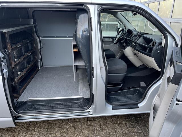 Volkswagen TRANSPORTER 2.0 TSI L2H1 Benzine / CNG Dubbele Schuifdeur Airco Cruise controle Bpm vrij Trekhaak Klep achter Omvormer Kastinrichting Standkachel Euro 6 Benzine Ideaal voor ombouw naar Camper !!