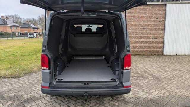 Volkswagen TRANSPORTER 2.0 TDI L2H1 DC - Aut. - Camera