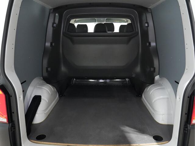 Volkswagen TRANSPORTER 2.0 TDI 110pk L1H1 Dubbele Cabine DC Navigatie via app Android/Carplay Airco DAB