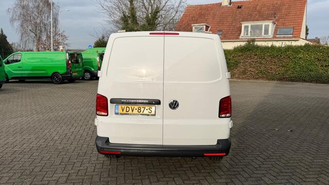 Volkswagen TRANSPORTER 2.0 TDI 81KW 110PK L2H1 EURO 6 AIRCO/ CRUISE CONTROL/ BIJRIJDERSBANK/ PDC/ 100% DEALERONDERHOUDEN