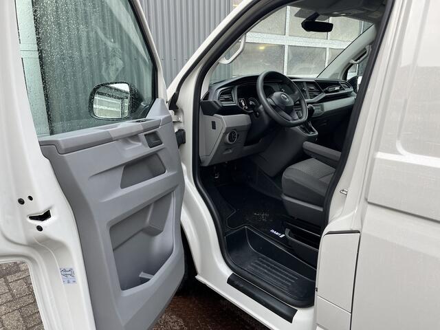 Volkswagen TRANSPORTER 2.0 TDI L1H1 150Pk Airco Cruise controle 2-Persoons Telefoonverbinding Apple carplay Achterklep Zijruit Navigatiesysteem Euro 6 Dealer onderhouden