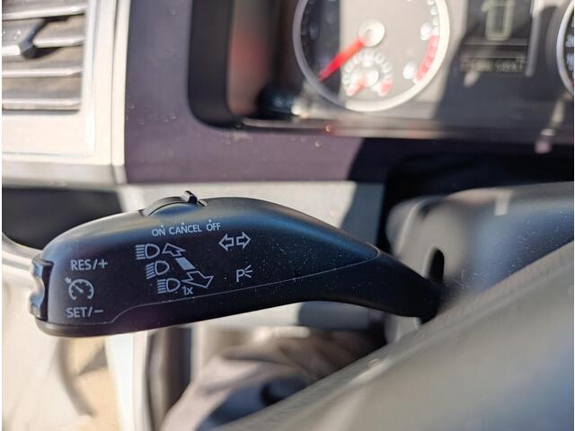 Volkswagen TRANSPORTER Kombi 2.0 TDI L2H2 Highline ¤ 19950.- Incl. BTW / BPM Vrij | AIRCO | CAMERA | NAVI | CV OP AFSTAND