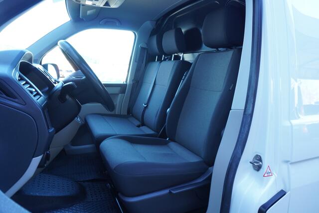 Volkswagen TRANSPORTER 150pk Automaat L2H1 Trekhaak Cruise control Parkeersensoren Stoelverwarming Standkachel