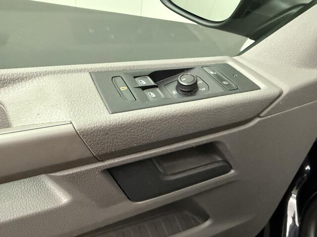 Volkswagen TRANSPORTER 2.0TDI Lang Imperiaal | Trekhaak | Achterdeuren | Airco | Betimmering